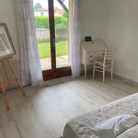 Oasis De Serenite Proche De Lyon Dans Village Prise Chaponost